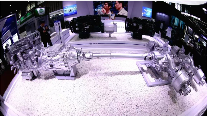 Con tecnología de vanguardia y un gran número de seguidores, FAW Jiefang Power causa sensación en la exposición internacional de motores de combustión interna.